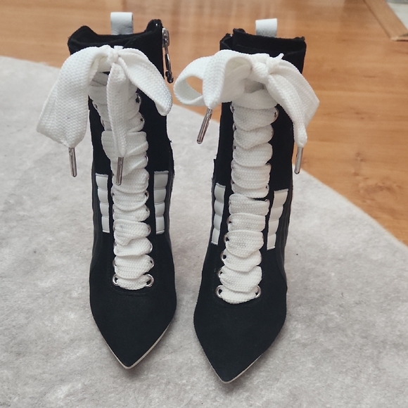 Puma Fenty X Rihanna Black and White Lace Up Women's Heels - Picture 7 of 7